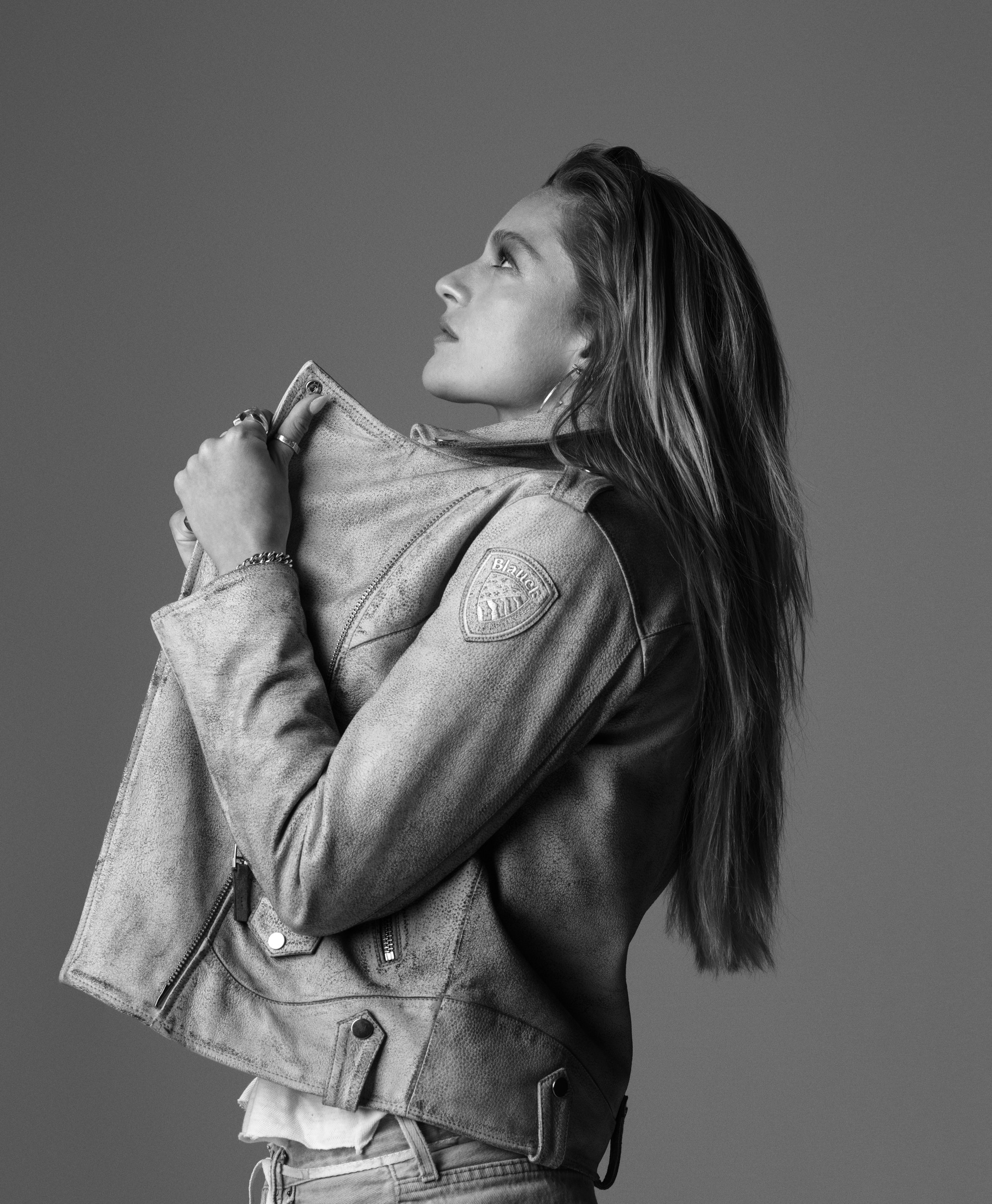 kathrin-hohberg-blauer-aw26-bryan-adams-jochen-pahs-03