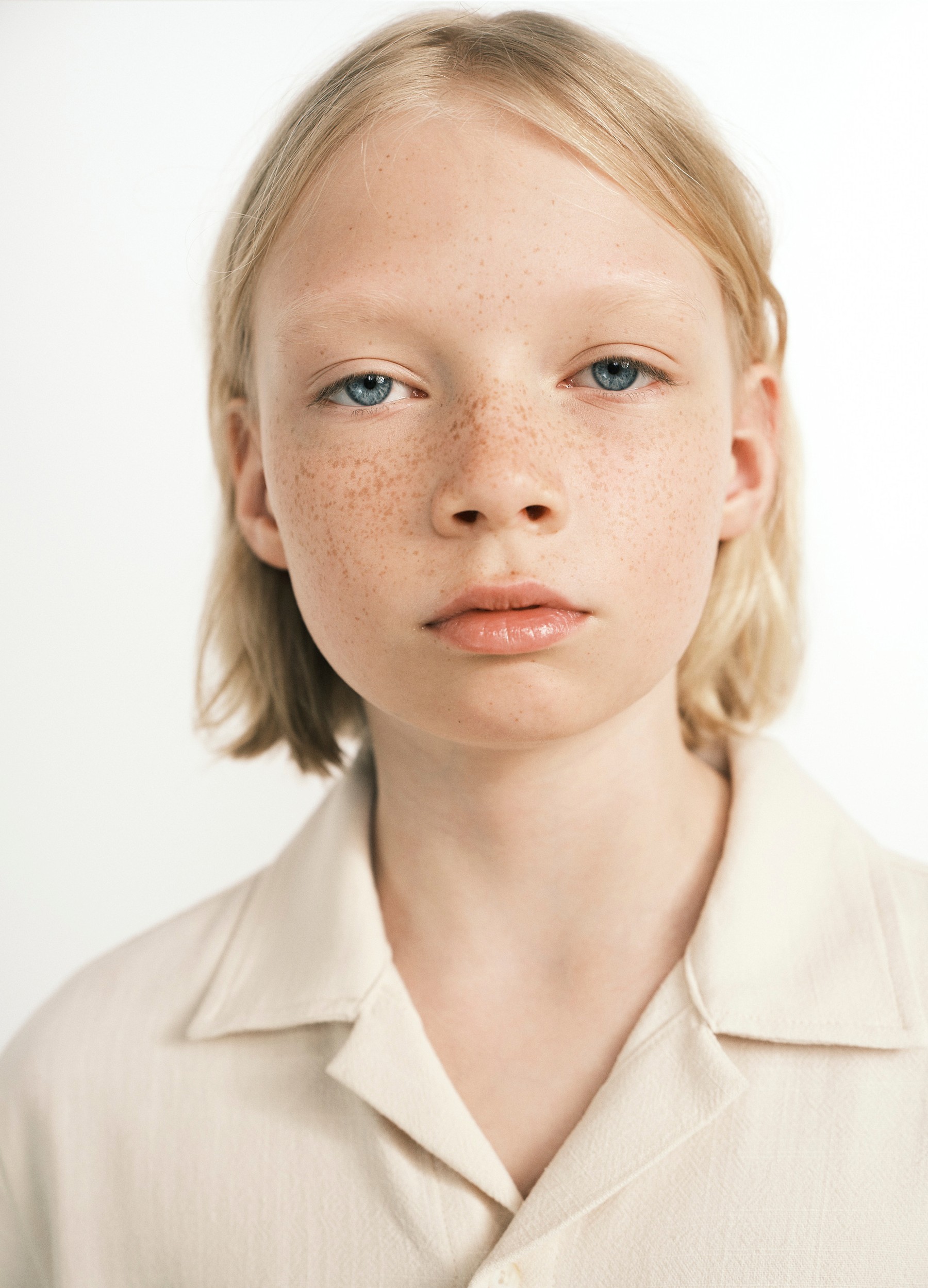 kathrin-hohberg-calliope-spring-26-rocco-bizzarri-02