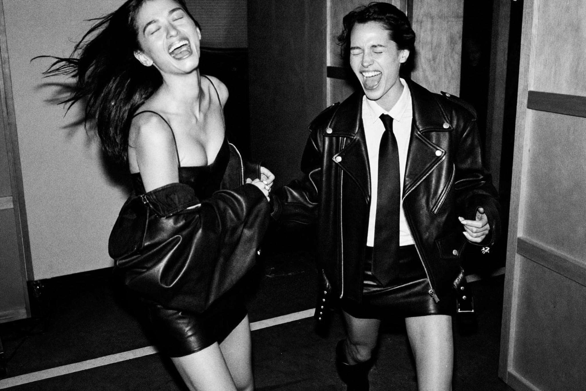 kathrin-hohberg-fashion-show-behind-the-scenes-roger-rich-ai-07