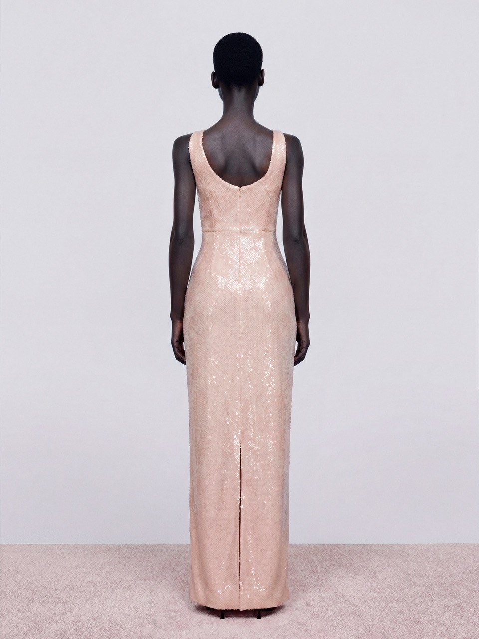 kathrin-hohberg-lookbook-2026-roger-rich-ai-the-shared-us-01
