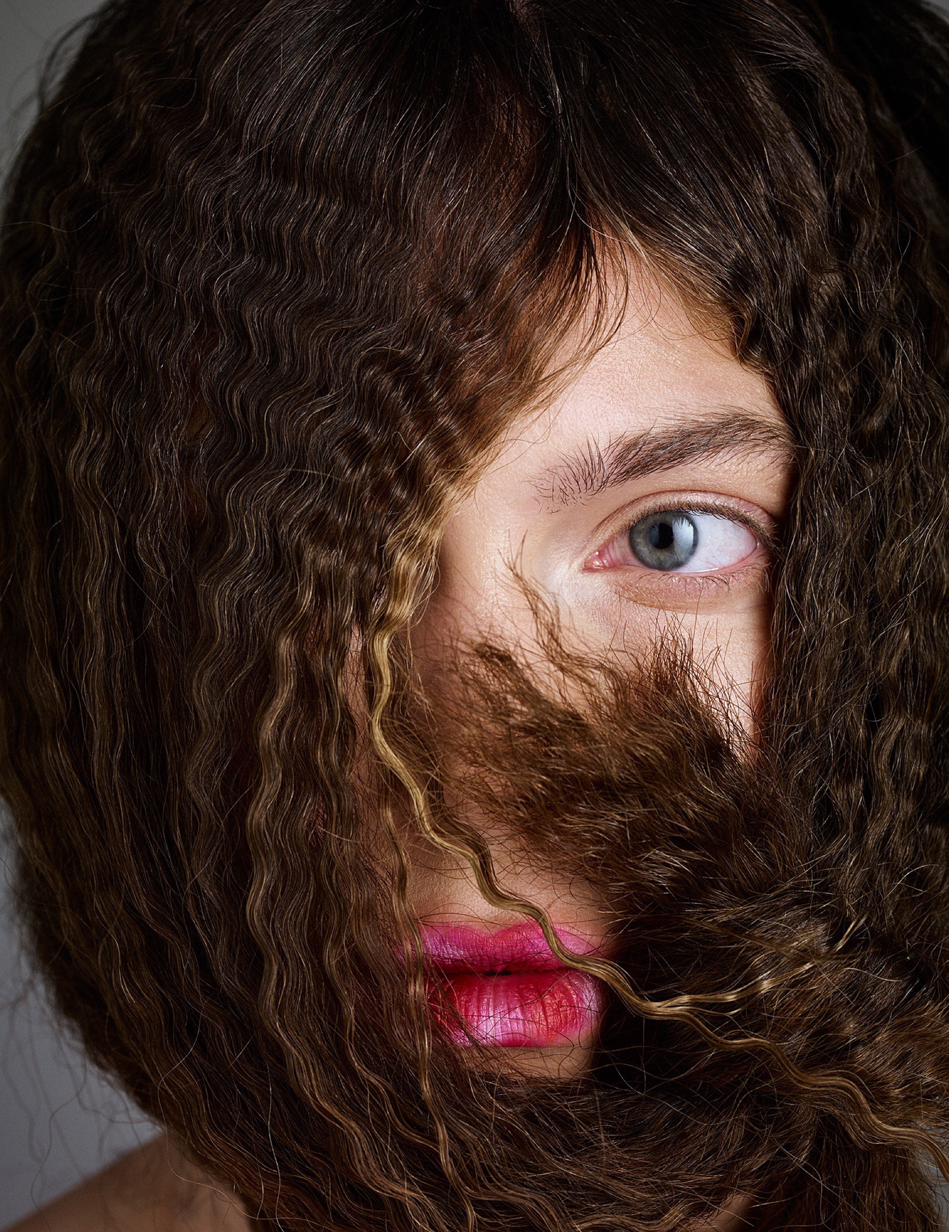 kathrin-hohberg-mirror-hw25-hallucinations-wendelien-daan-ellen-romeijn-03